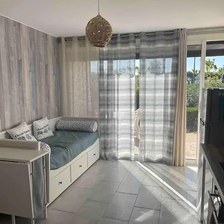 Apartment Logement Avec Jardin Et Piscine Vue Mer. *