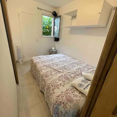 Appartamento Logement Avec Jardin Et Piscine Vue Mer.