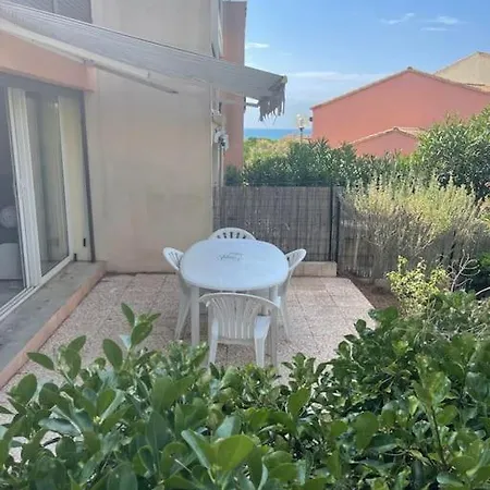 Appartamento Logement Avec Jardin Et Piscine Vue Mer. Saint-Pierre-la-Mer (Aude)