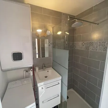 Apartament Logement Avec Jardin Et Piscine Vue Mer.